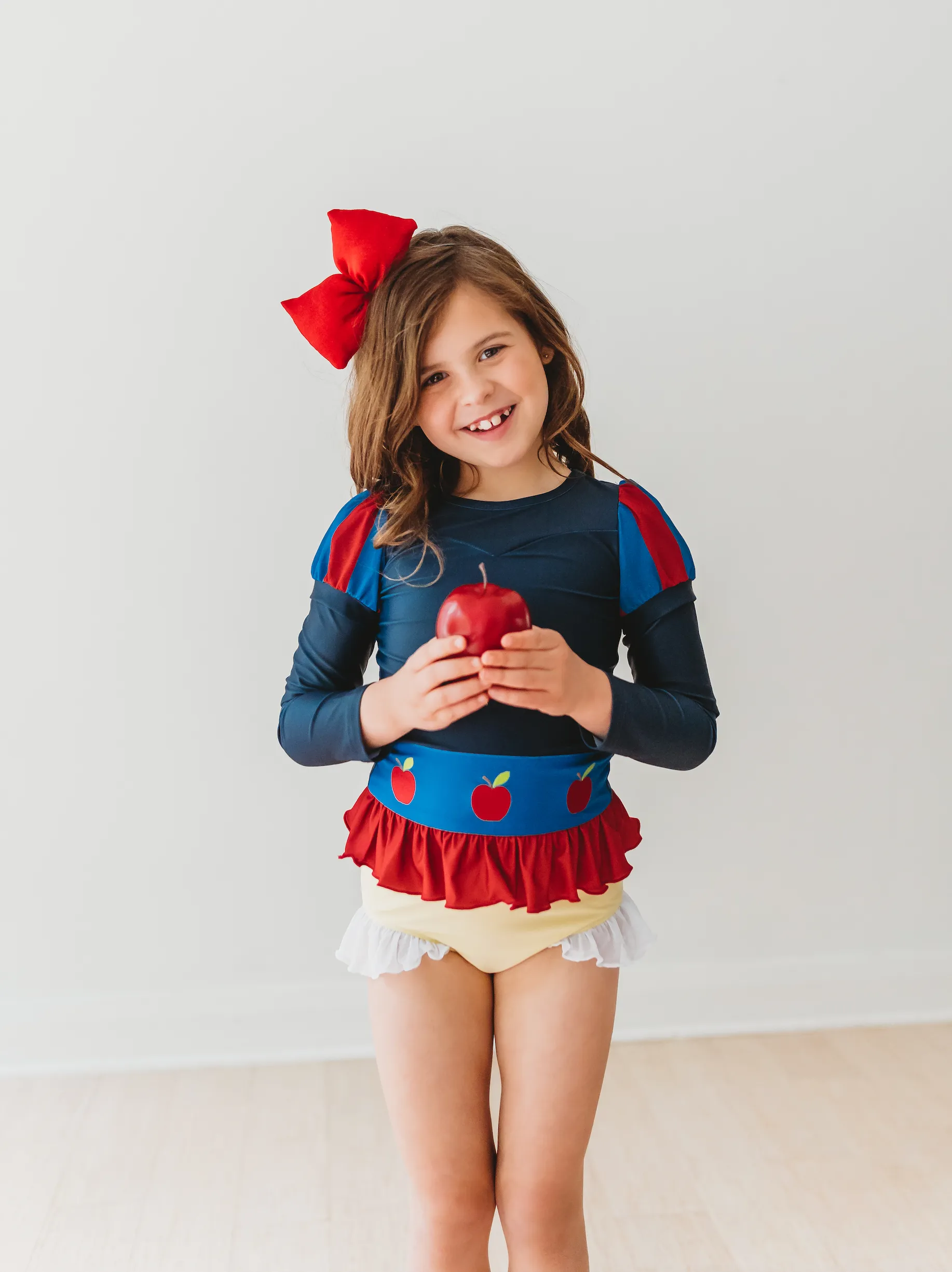 Snow White Rash Guard Swim Set